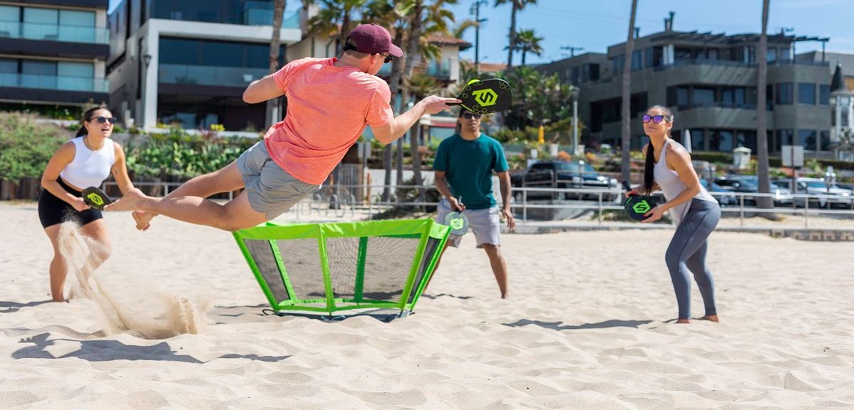 Pickleball Meets Roundnet: PaddleSmash is a Portable, Backyard Alternative for Pickle Fans