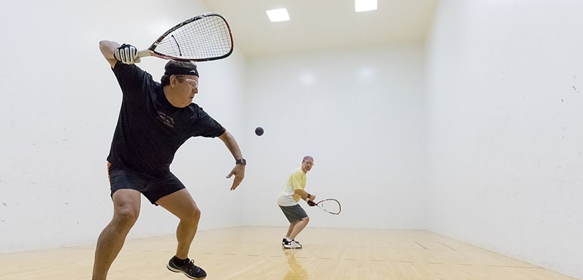 Returning the Backspin Shot in Pickleball: Two Steps