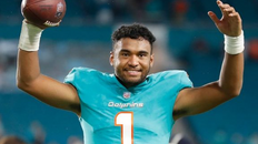 Miami Dolphins QB Tua Tagovailoa Takes on Local Florida Players